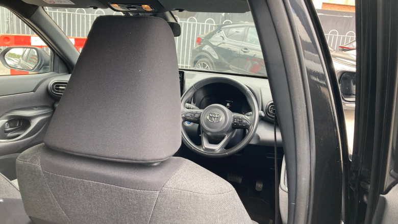 Toyota Yaris Cross 1.5 Hybrid Design 5dr CVT Hybrid Estate